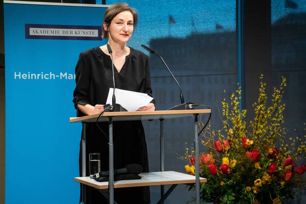 Reading Heinrich Mann Prize 2022 to Lothar Müller Jutta Person Laudator at the Akademie der Künste Berlin Sun, 27 03 2022