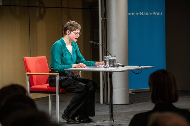 Reading Heinrich Mann Prize 2022 to Lothar Müller Reading from texts by Heinrich Mann Johanna Polley at the Akademie der Künste Berlin Sun, 27 03 2022
