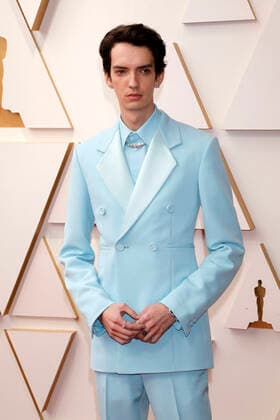 March 27, 2022, Los Angeles, CA, USA: LOS ANGELES - MAR 27: Kodi Smit-McPhee at the 94th Academy Awards at Dolby Theater on March 27, 2022 in Los Angeles, CA Los Angeles USA - ZUMAnc22 20220327_zaa_nc22_318 Copyright: xKathyxHutchinsx