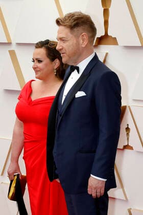 March 27, 2022, Los Angeles, CA, USA: LOS ANGELES - MAR 27: Lindsay Brunnock, Kenneth Branagh at the 94th Academy Awards at Dolby Theater on March 27, 2022 in Los Angeles, CA Los Angeles USA - ZUMAnc22 20220327_zaa_nc22_377 Copyright: xKathyxHutchinsx