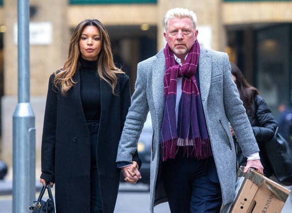 Bilder des Jahres 2022, Entertainment 03 März Entertainment Themen der Woche KW13 Entertainment Bilder des Tages March 29, 2022, London, England, United Kingdom: Former German tennis star BORIS BECKER and his partner LILIAN DE CARVALHO MONTEIRO arrive at Southwark Crown Court in London where he is being prosecuted by the Insolvency Service for not complying with obligations to disclose information after being declared bankrupt. London United Kingdom - ZUMAs262 20220329_zip_s262_032 Copyright: xTayfunxSalcix