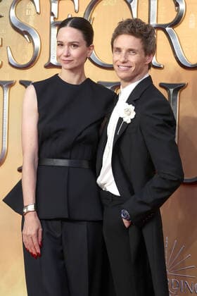 Bilder des Jahres 2022, Entertainment 03 März Entertainment Themen der Woche KW13 Entertainment Bilder des Tages Katherine Waterston and Eddie Redmayne attend the World Premiere of Fantastic Beasts: The Secrets of Dumbledore at Royal Festival Hall in London. MARCH 29th 2022  CMYx2308