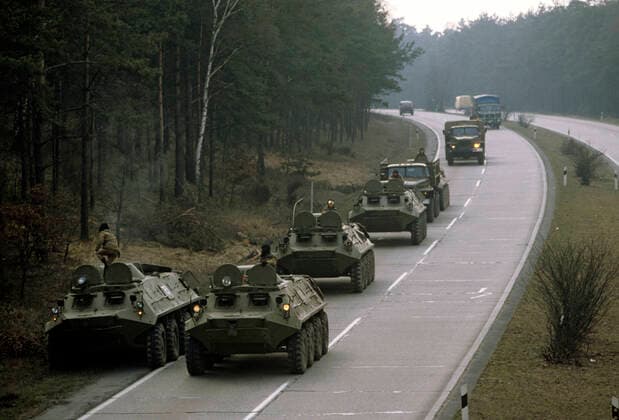 Armor on the highway 478067 01.03.1991 Soviet armor on the Berlin-Rostock highway. Soviet troops withdrawal from the Federative Republic of Germany. Boris Babanov Sputnik Germany  Copyright: xBorisxBabanovx
