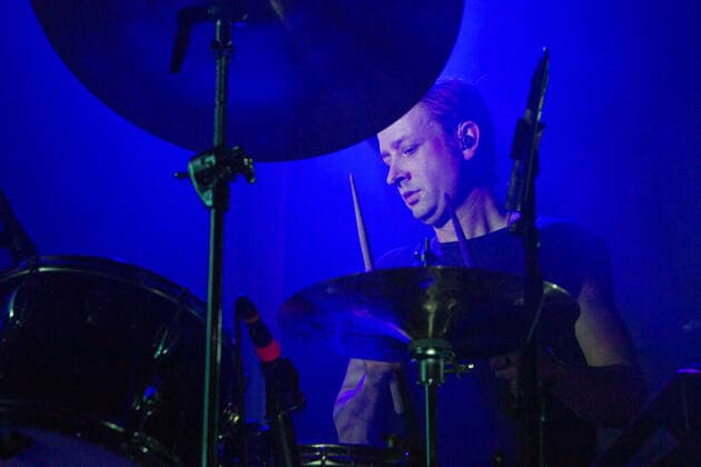 Trentemoller Oslo, Norway. 29th, March 2022. The Danish composer, music producer and electronic musician Trentemoller performs a live concert at Rockefeller in Oslo. Here band member and drummer Silas Tinglef is seen live on stage. Oslo Norway  Copyright: xGonzalesxPhoto Per-OttoxOppix