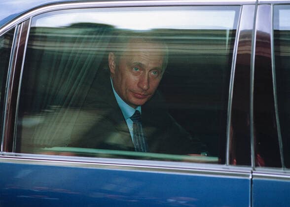 ESSEN, GERMANY - SEPTEMBER 26: Wladimir Putin sitting in a limousine at Villa Huegel at a visit with Berthold Beitz in 26 September 2001 in Essen. (Photo by Ute Grabowsky Photothek via Getty Images)*** Local Caption *** Essen Germany *** ESSEN, GERMANY SEPTEMBER 26 Vladimir Putin sitting in a limousine at Villa Huegel at a visit with Berthold Beitz in 26 September 2001 in Essen Photo by Ute Grabowsky Photothek via Getty Images Local Caption Essen Germany Copyright: xUtexGrabowskyx