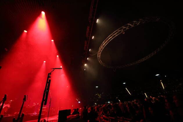Stage and concertgoers before the beginning of Madrugada concert at Tempodrom in Berlin, 1 April 2022 Madrugada concert Berlin
