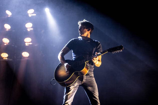 Hamburg, 2 April 2022 James Blunt at a concert in Hamburg Barclays Arena