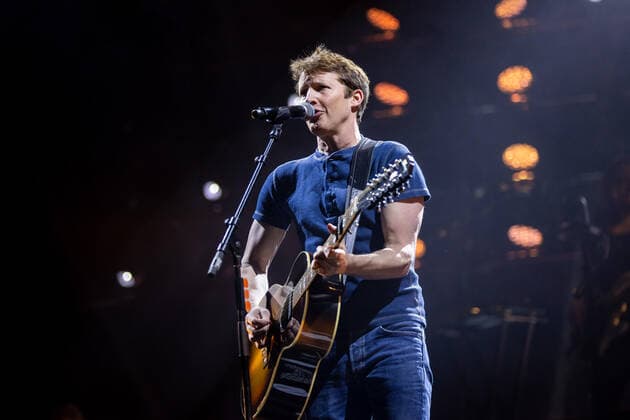 Hamburg, 2 April 2022 James Blunt at a concert in Hamburg Barclays Arena