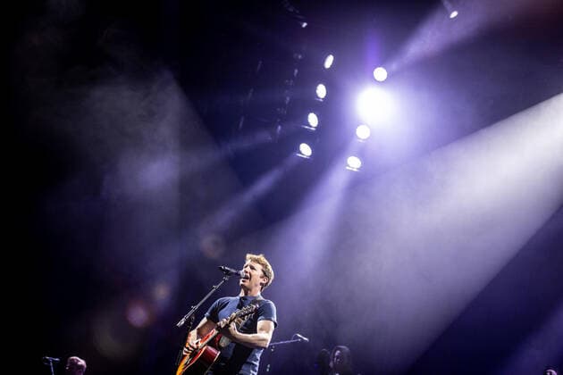 Hamburg, 2 April 2022 James Blunt at a concert in Hamburg Barclays Arena