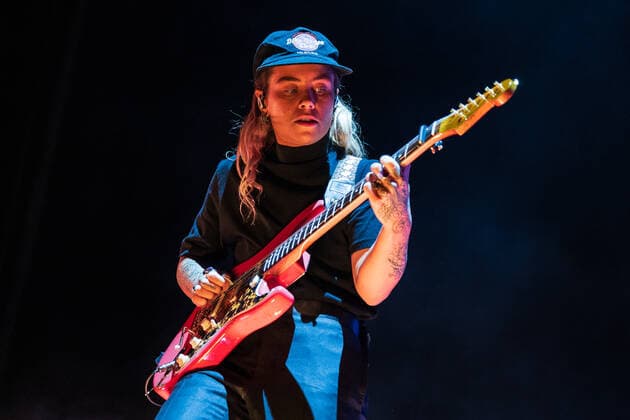 Tash Sultana Konzert in Oslo Tash Sultana live in Oslo, Norway Oslo, Norway. 02nd, April 2022. The Australian singer, songwriter and musician Tash Sultana performs a live concert at Spektrum in Oslo. Oslo Norway  Copyright: xGonzalesxPhoto StianxS.xMollerx