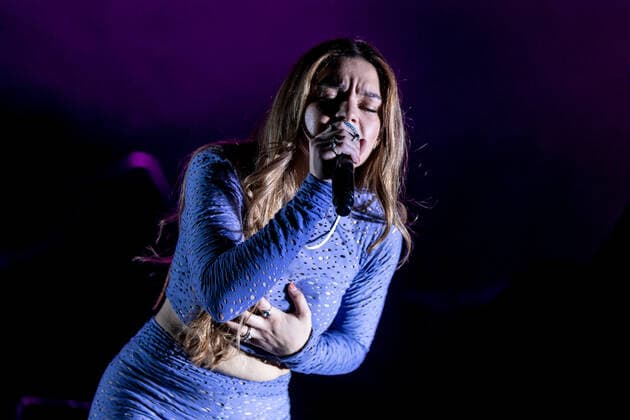 Hamburg, 2 April 2022 Emily Roberts at a concert in Hamburgs Barclays Arena