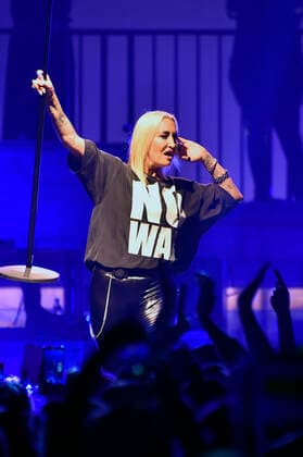 Sarah Connor live at a concert of her Herz Kraft Werke Tour at the Mercedes Benz Arena Berlin, 04 02 2022 Foto:xN.xKubelkax xFuturexImage