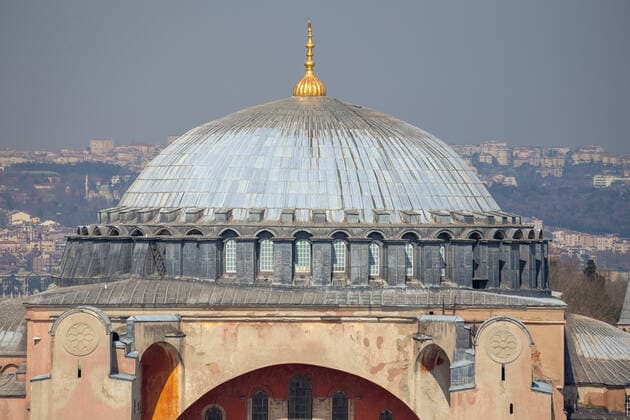 March 28, 2022: High angle and close-up detailed view of Hagia Sophia Mosque architecture in Fatih district of Istanbul, Turkey on March 28, 2022. Hagia Sophia, built in 537, is a late antique place of worship in Istanbul, designed by the Greek geometers Isidore of Miletus and Anthemius of Tralles. - ZUMAi72_ 20220328_znp_i72_049 Copyright: xTolgaxIldunx