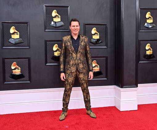Tiësto arrives for the 64th annual Grammy Awards at the MGM Grand Garden Arena in Las Vegas, Nevada on Sunday, April 3, 2022.  LAV20220403084 JIMxRUYMEN