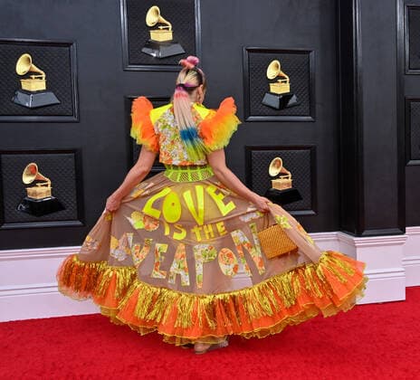 Victoria Evigan arrives for the 64th annual Grammy Awards at the MGM Grand Garden Arena in Las Vegas, Nevada on Sunday, April 3, 2022.  LAV20220403154 JIMxRUYMEN
