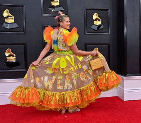 Victoria Evigan arrives for the 64th annual Grammy Awards at the MGM Grand Garden Arena in Las Vegas, Nevada on Sunday, April 3, 2022.  LAV20220403156 JIMxRUYMEN