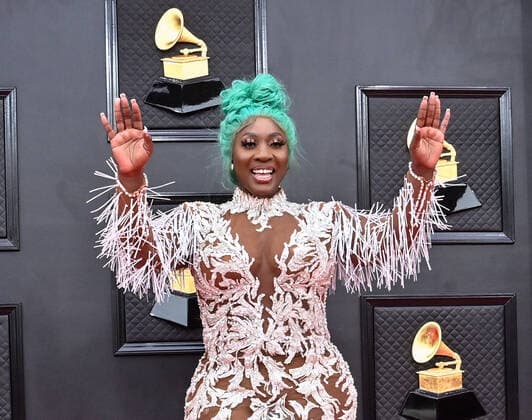 Spice arrives for the 64th annual Grammy Awards at the MGM Grand Garden Arena in Las Vegas, Nevada on Sunday, April 3, 2022.  LAV20220403174 JIMxRUYMEN