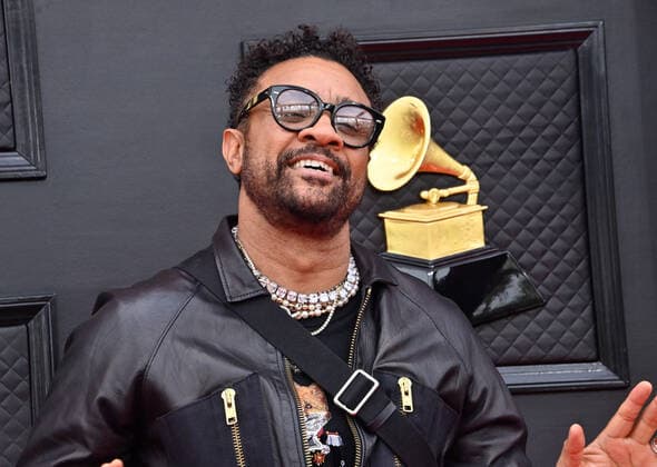 Shaggy arrives for the 64th annual Grammy Awards at the MGM Grand Garden Arena in Las Vegas, Nevada on Sunday, April 3, 2022.  LAV20220403180 JIMxRUYMEN