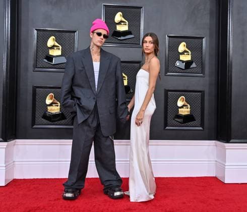 Justin Bieber and Hailey Bieber arrive for the 64th annual Grammy Awards at the MGM Grand Garden Arena in Las Vegas, Nevada on Sunday, April 3, 2022.  LAV20220403660 JIMxRUYMEN