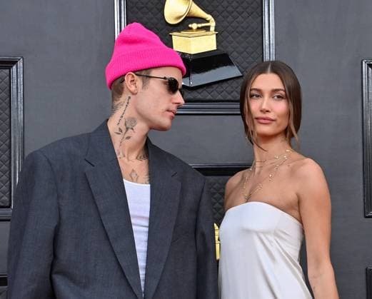Justin Bieber and Hailey Bieber arrive for the 64th annual Grammy Awards at the MGM Grand Garden Arena in Las Vegas, Nevada on Sunday, April 3, 2022.  LAV20220403673 JIMxRUYMEN
