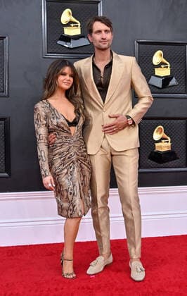 Maren Morris and Ryan Hurd arrive for the 64th annual Grammy Awards at the MGM Grand Garden Arena in Las Vegas, Nevada on Sunday, April 3, 2022.  LAV20220403684 JIMxRUYMEN