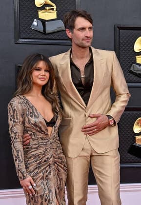 Maren Morris and Ryan Hurd arrive for the 64th annual Grammy Awards at the MGM Grand Garden Arena in Las Vegas, Nevada on Sunday, April 3, 2022.  LAV20220403686 JIMxRUYMEN
