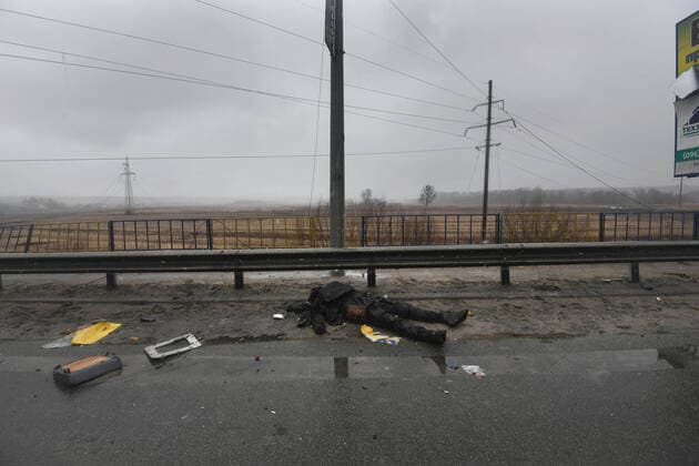 April 3, 2022, Kyiv, Ukraine: Wreckage of war and bodies, including those that appear to be Russian soldiers, lie in the streets of Irpin and Bucha, recently liberated from invading Russian troops in the suburbs of Kyiv, Ukraine on April 3, 2022. Kyiv Ukraine - ZUMAg208 20220403_zap_g208_028 Copyright: xCarolxGuzyx
