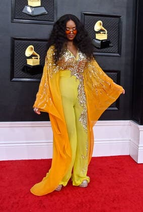 H.E.R. arrives for the 64th annual Grammy Awards at the MGM Grand Garden Arena in Las Vegas, Nevada on Sunday, April 3, 2022.  LAV20220403761 JIMxRUYMEN