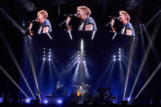 James Blunt live at a concert of his The Stars Beneath My Feet Tour at ZAG Arena, Hannover, 03 04 2022 Foto:xU.xStammx xFuturexImage