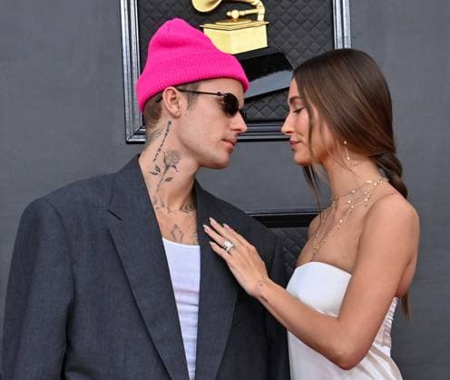 Justin Bieber and Hailey Bieber arrive for the 64th annual Grammy Awards at the MGM Grand Garden Arena in Las Vegas, Nevada on Sunday, April 3, 2022.  LAV202204031024 JIMxRUYMEN