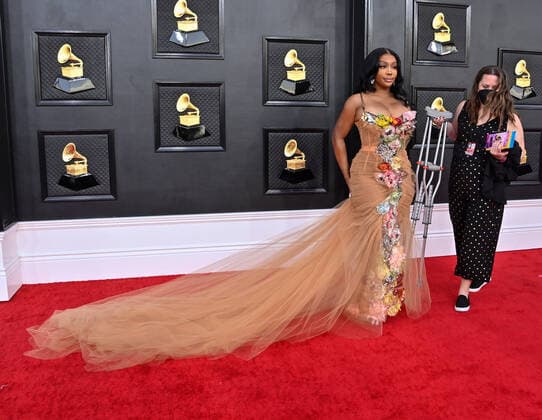 SZA arrives for the 64th annual Grammy Awards at the MGM Grand Garden Arena in Las Vegas, Nevada on Sunday, April 3, 2022.  LAV20220403991 JIMxRUYMEN