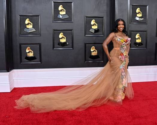 SZA arrives for the 64th annual Grammy Awards at the MGM Grand Garden Arena in Las Vegas, Nevada on Sunday, April 3, 2022.  LAV20220403993 JIMxRUYMEN