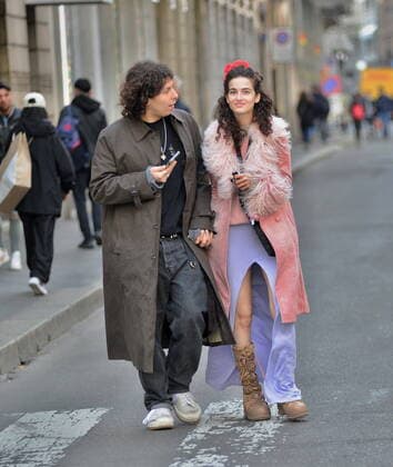 Milan, 04-04-2022 Chiara Scelsi, the famous model who works for several prestigious brands and the muse of Dolce & Gabbana, surprised walking through the streets of the center with her boyfriend Gianmaria Coccoluto, son of the famous DJ Claudio who died a year ago.  Copyright: xMimmoxCarrierox xipa-agency.netx xMIMMOxCARRIEROx