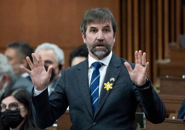 April 4, 2022, Ottawa, ON, Canada: Minister of Environment and Climate Change Steven Guilbeault rises during Question Period, Monday, April 4, 2022 in Ottawa. Ottawa Canada  - ZUMAc35_ 20220404_zaf_c35_030 Copyright: xAdrianxWyldx