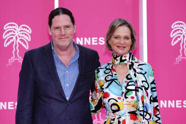 Cannes International Series Festival, Prinzessin Delphine von Belgien auf dem roten Teppich Jim O Hare - Princesse Delphine de Belgique CELEBRITES : Canneseries - Red Carpet - Cannes - 04 04 2022 NorbertScanella Panoramic 