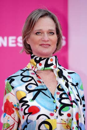 Cannes International Series Festival, Prinzessin Delphine von Belgien auf dem roten Teppich Princesse Delphine de Belgique CELEBRITES : Canneseries - Red Carpet - Cannes - 04 04 2022 NorbertScanella Panoramic 