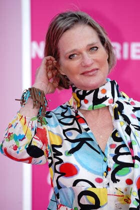 Cannes International Series Festival, Prinzessin Delphine von Belgien auf dem roten Teppich Princesse Delphine de Belgique CELEBRITES : Canneseries - Red Carpet - Cannes - 04 04 2022 NorbertScanella Panoramic 