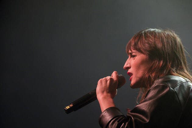 Juliette Armanet Konzert in Lyon Juliette Armanet en concert Ã Lyon le 04 04 22. CELEBRITES : Concert de Juliette Armanet - Lyon - 04 04 2022 SandrineThesillat Panoramic 