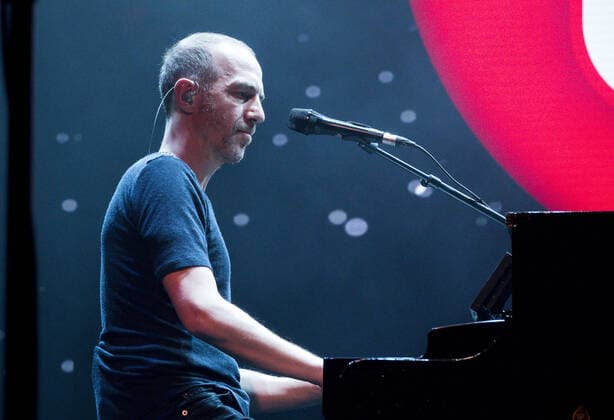 Calogero en concert Ã Lyon le 04 04 22 CELEBRITES : Concert de Calogero - Lyon - 22 04 2022 SandrineThesillat Panoramic 