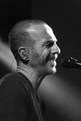 Calogero en concert Ã Lyon le 04 04 22 CELEBRITES : Concert de Calogero - Lyon - 22 04 2022 SandrineThesillat Panoramic 