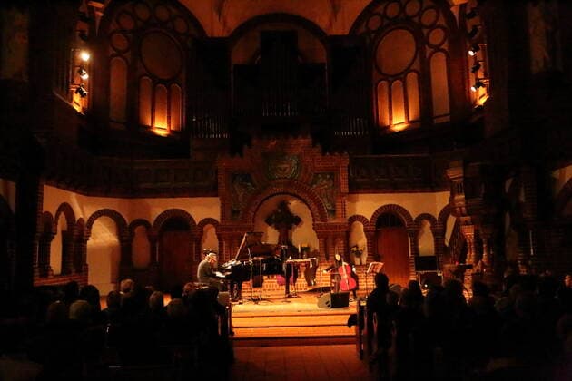 Federico Albanese and Lih Qun Wong at a concert in the Passion Church in Berlin, 5 April 2022 Federico Albanese Concert Berlin