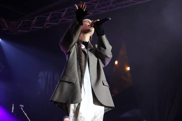 Gaia durante il Concerto benefico Tocca a noi, Musica per la pace per raccogliere fondi a sostegno dell attivita di Save the children in Ucraina in piazza Maggiore - Bologna, 5 Aprile 2022 - foto Michele Nucci  Copyright: xMichelexNuccix xipa-agency.netx xx