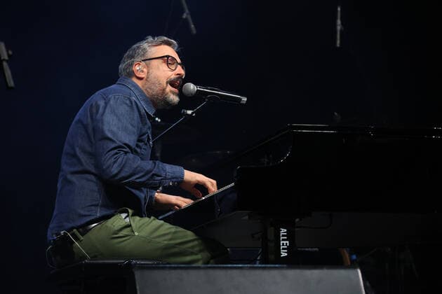 Brunori Sas during the benefit concert Tocca a noi, Music for peace to raise funds to support the activities of Save the children in Ukraine in Piazza Maggiore Bologna, April 5, 2022 photo Michele Nucci  Copyright: xMichelexNuccix xipa-agency.netx xx 0