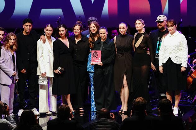 Cannes International Series Festival, Canneseries, Preisverleihung Les comediens et les createurs recoivent le prix Konbini pour la serie Skam France CELEBRITES : Canneseries - Remise des prix - Cannes - 06 04 2022 NorbertScanella Panoramic 