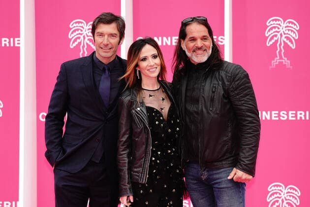 Cannes International Series Festival, Canneseries, Preisverleihung Franck Semonin - Fabienne Carat - Eric Le Roux CELEBRITES : Canneseries - Pink Carpet de la ceremonie de cloture - 06 04 2022 NorbertScanella Panoramic 