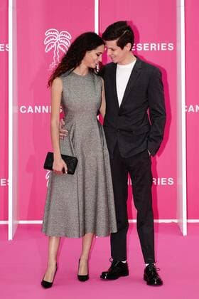 Cannes International Series Festival, Canneseries, Preisverleihung Iman Perez - Noham Edje CELEBRITES : Canneseries - Pink Carpet de la ceremonie de cloture - 06 04 2022 NorbertScanella Panoramic 