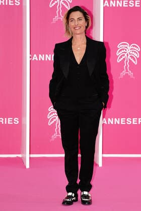 Cannes International Series Festival, Canneseries, Preisverleihung Alessandra Sublet CELEBRITES : Canneseries - Pink Carpet de la ceremonie de cloture - 06 04 2022 NorbertScanella Panoramic 