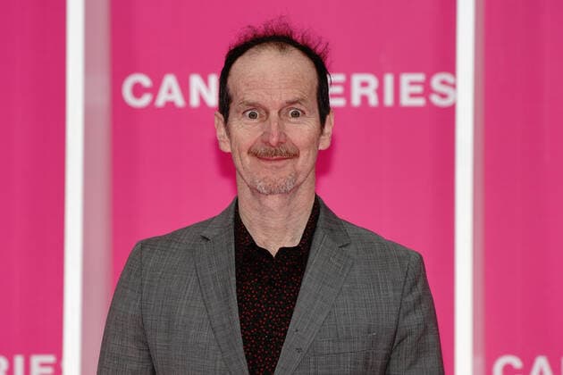 Cannes International Series Festival, Canneseries, Preisverleihung Denis O Hare CELEBRITES : Canneseries - Pink Carpet de la ceremonie de cloture - 06 04 2022 NorbertScanella Panoramic 