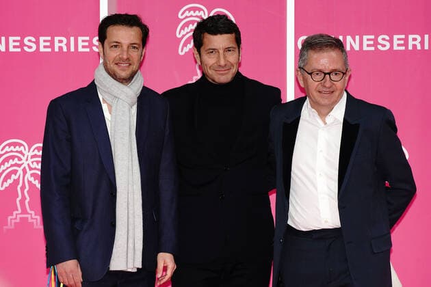 Cannes International Series Festival, Canneseries, Preisverleihung Albin Lewi - David Lisnard - Benoit Louvet CELEBRITES : Canneseries - Pink Carpet de la ceremonie de cloture - 06 04 2022 NorbertScanella Panoramic 