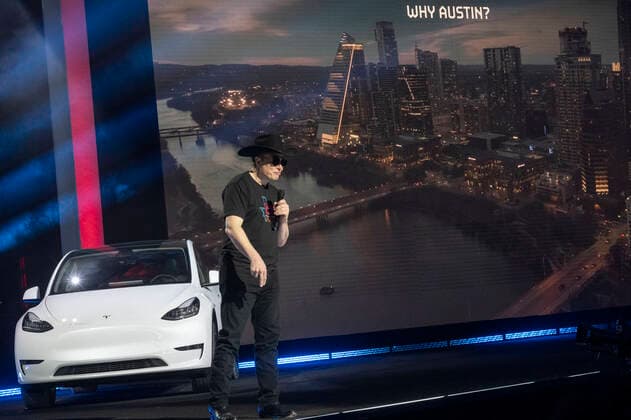 April 7, 2022, Austin, TX, United States: Tesla CEO ELON MUSK addresses the invited 15,000 guests at the new Tesla Gigafactory Texas near Austin during its private grand opening event on April 7, 2022. The plant is the largest manufacturing facility in the U.S. and will gear up to turn out over 1,000 electric cars per day. Austin United States - ZUMAd150 20220407_znp_d150_065 Copyright: xBobxDaemmrichx